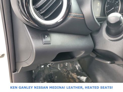 Used 2019 Nissan Kicks SR w/ SR Premium Package image 35