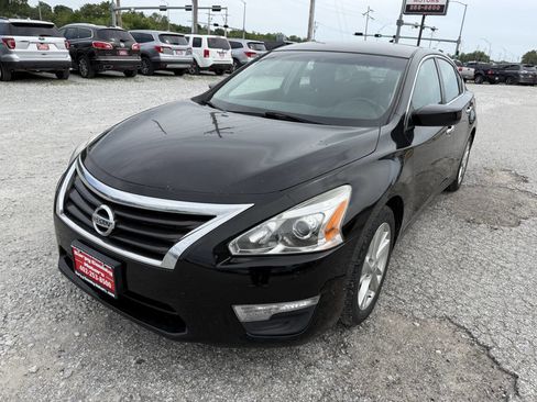Used 2013 Nissan Altima 2.5 SV FWD image 7