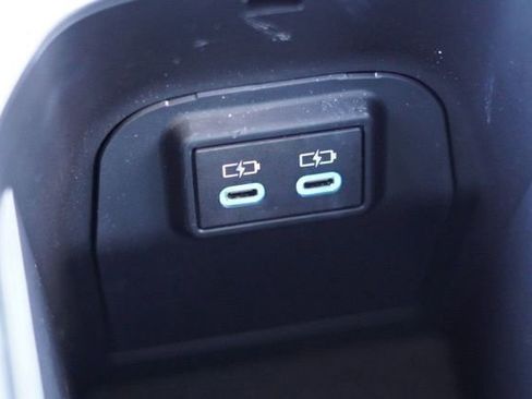 Certified 2022 Toyota RAV4 XLE Premium image 36