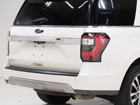 Used 2018 Ford Expedition Limited w/ Equipment Group 301A image 13