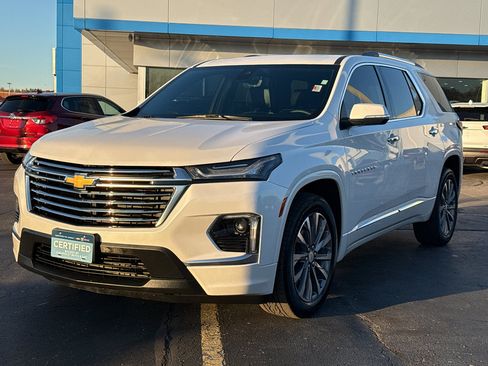 Certified 2023 Chevrolet Traverse Premier image 2