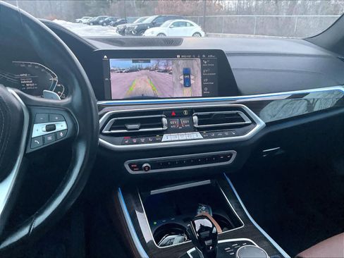 Used 2023 BMW X5 xDrive45e image 18