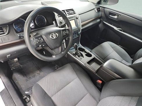 Used 2016 Toyota Camry LE image 24