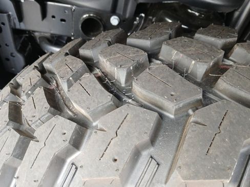 New 2025 Jeep Gladiator Sport image 15