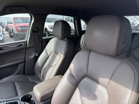 Used 2017 Porsche Macan S image 11