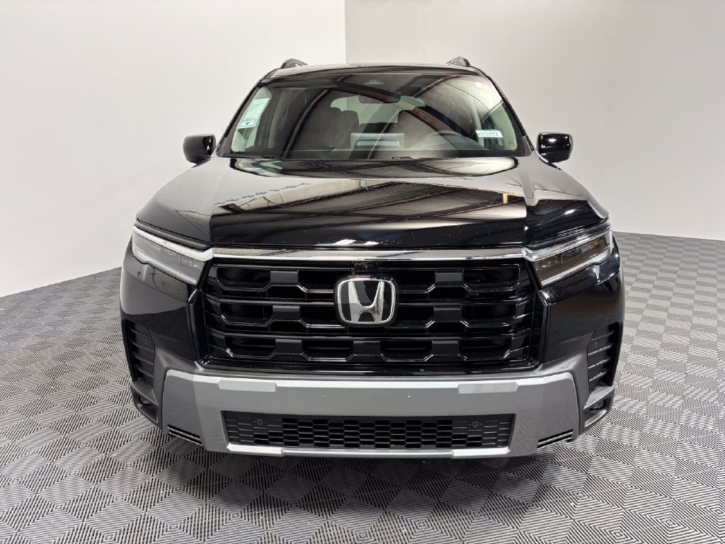 New 2026 Honda Pilot Touring image 9