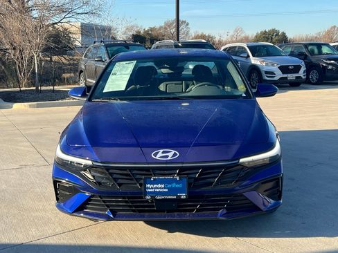 Certified 2025 Hyundai Elantra SEL image 2