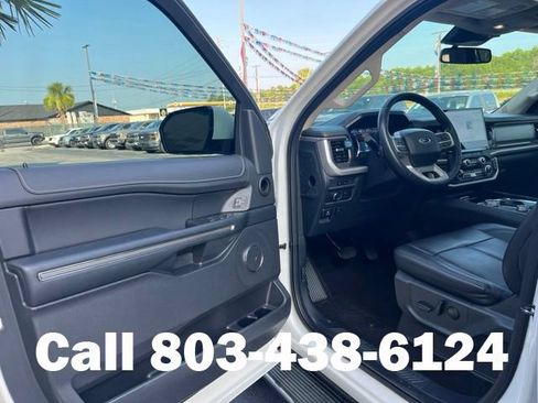 Used 2022 Ford Expedition Max XLT AWD/4WD image 4