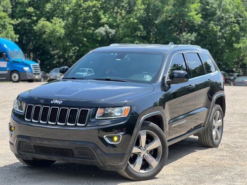 Used 2015 Jeep Grand Cherokee Laredo w/ Quick Order Package 23E AWD/4WD image 2