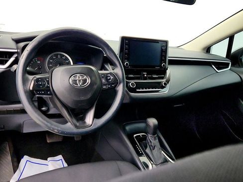 Used 2022 Toyota Corolla LE image 12