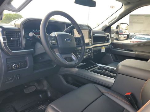 New 2025 Ford F250 Lariat w/ Black Appearance Package image 10