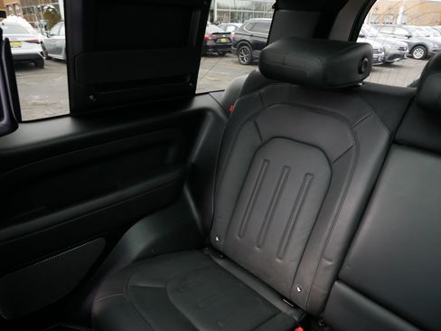 Used 2023 Land Rover Defender 90 X image 12