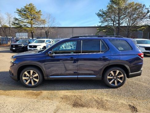 New 2025 Honda Pilot Elite image 3