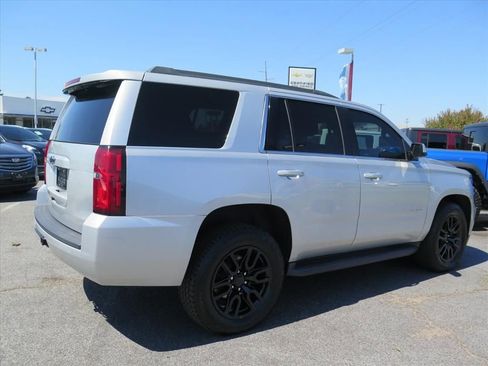 Used 2019 Chevrolet Tahoe LS image 3