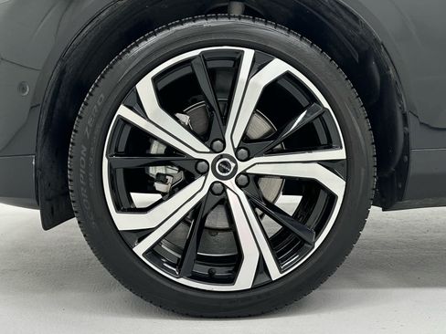 Used 2025 Volvo XC60 B5 Ultra w/ Climate Package AWD/4WD image 9