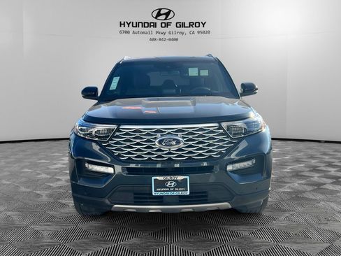 Used 2023 Ford Explorer Platinum w/ Technology Package image 2