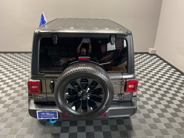 Used 2022 Jeep Wrangler Unlimited Sahara w/ Cold Weather Group AWD/4WD image 12