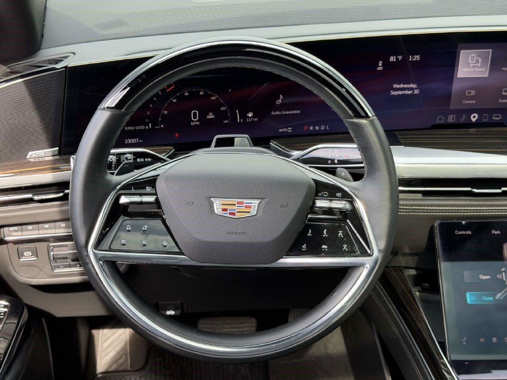 Certified 2025 Cadillac Escalade ESV Premium Luxury w/ Touring Package AWD/4WD image 16