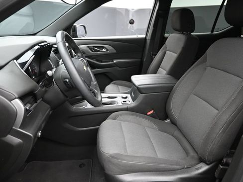 Used 2023 Chevrolet Traverse LT AWD/4WD image 17