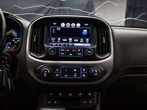 Used 2017 GMC Canyon SLT w/ Driver Alert Package image 21