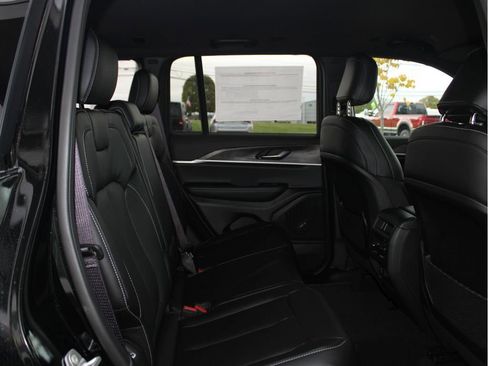 New 2025 Jeep Grand Cherokee Limited w/ Trailer Tow Package image 30