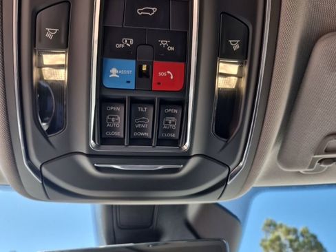 New 2024 Jeep Grand Cherokee Limited 4xe w/ Luxury Tech Group II image 40