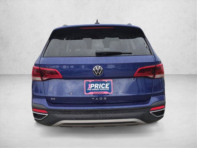 Used 2023 Volkswagen Taos SE w/ Panoramic Sunroof Package FWD image 7