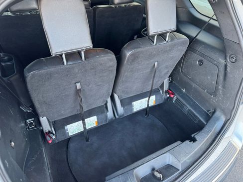 Used 2018 Ford Explorer XLT w/ Equipment Group 202A image 16