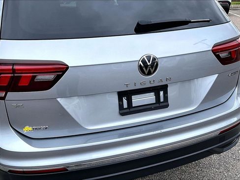 Used 2022 Volkswagen Tiguan SE AWD/4WD image 27