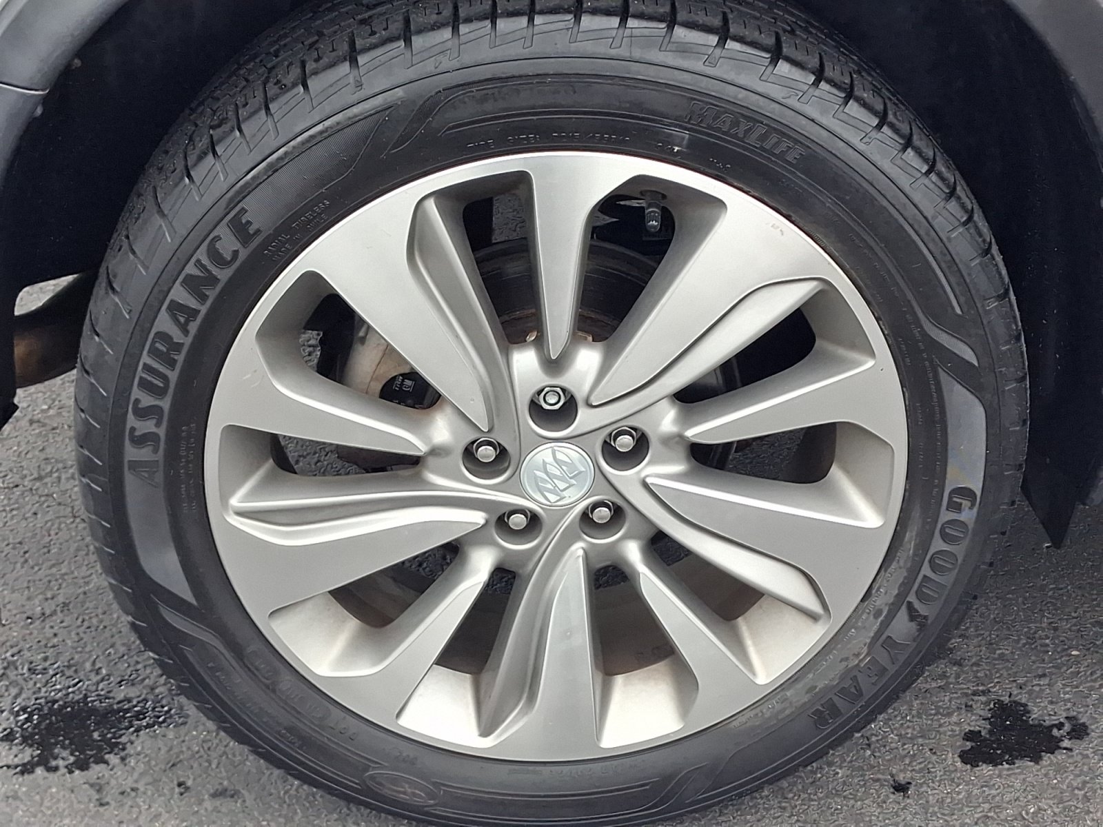 Used 2020 Buick Encore Preferred w/ Safety Package FWD image 8