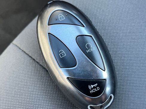 Used 2025 Hyundai Elantra SEL image 24