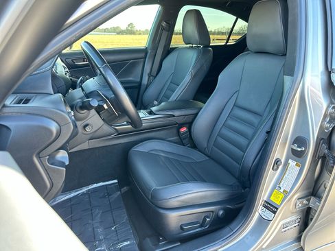 Used 2023 Lexus IS 350 F Sport w/ Memory Package image 11