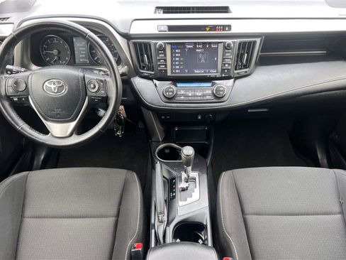 Certified 2017 Toyota RAV4 XLE w/ Carpet Mat Package image 15