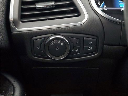 Certified 2020 Ford Edge Titanium image 16