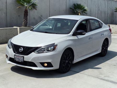 Used 2018 Nissan Sentra SR w/ SR Midnight Edition Package FWD image 4