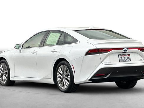 Used 2022 Toyota Mirai XLE image 4