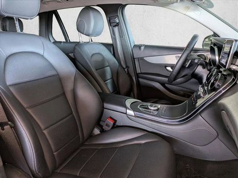 Used 2019 Mercedes-Benz GLC 300 image 21