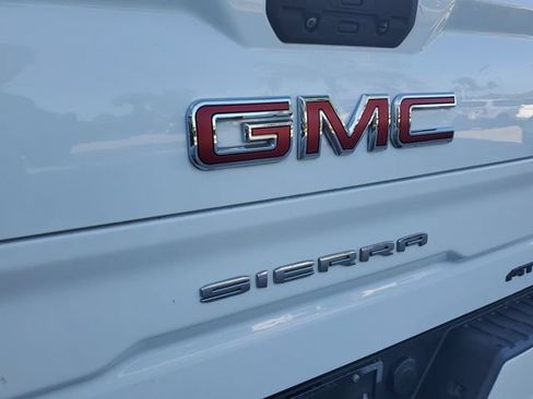 Used 2020 GMC Sierra 1500 AT4 w/ AT4 Premium Package AWD/4WD image 7