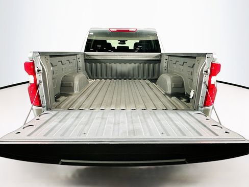 Used 2023 Chevrolet Silverado 1500 LT image 28
