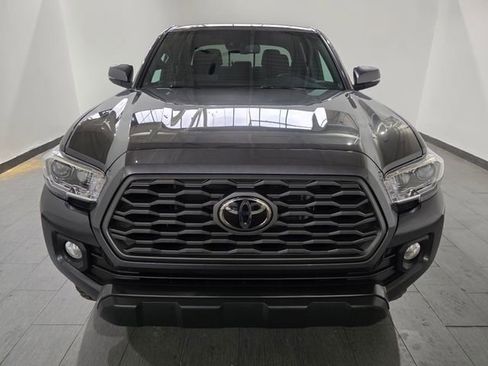 Used 2023 Toyota Tacoma TRD Off-Road image 8
