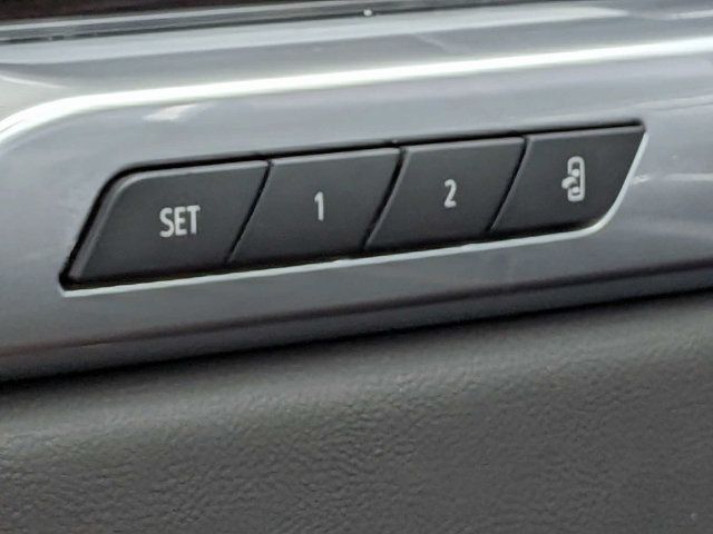 Certified 2025 Cadillac Escalade Premium Luxury AWD/4WD image 28