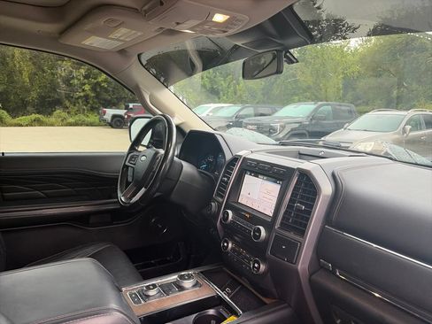 Used 2018 Ford Expedition Max Platinum AWD/4WD image 14