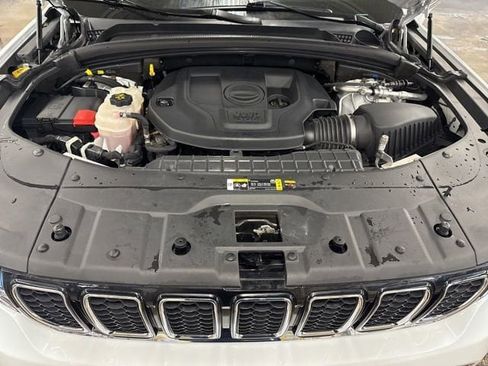 Used 2022 Jeep Grand Cherokee L Overland w/ Luxury Tech Group IV AWD/4WD image 30