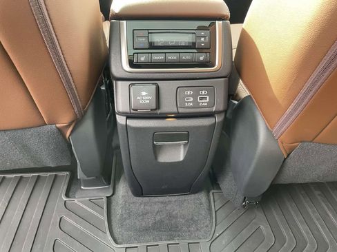 Certified 2025 Subaru Ascent Touring w/ Popular Package #2 image 14