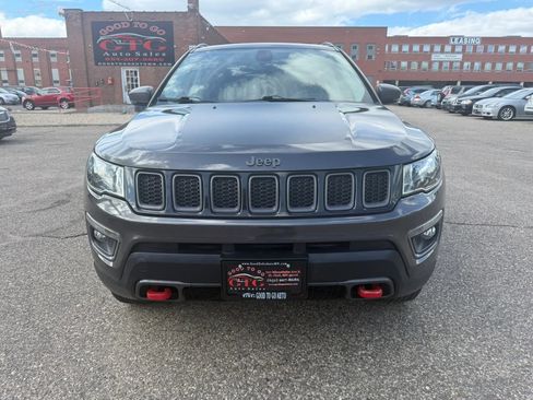 Used 2018 Jeep Compass Trailhawk w/ Popular Equipment Group AWD/4WD image 9