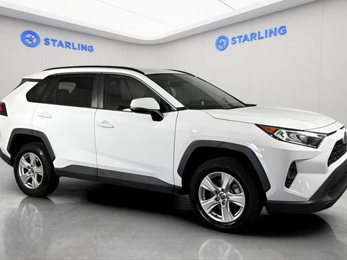 Used 2021 Toyota RAV4 XLE FWD image 13