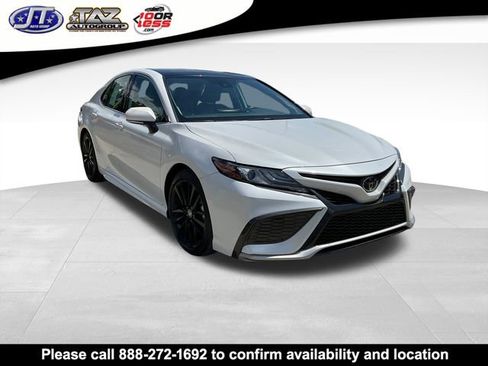 Used 2022 Toyota Camry XSE w/ Navigation Package FWD image 1