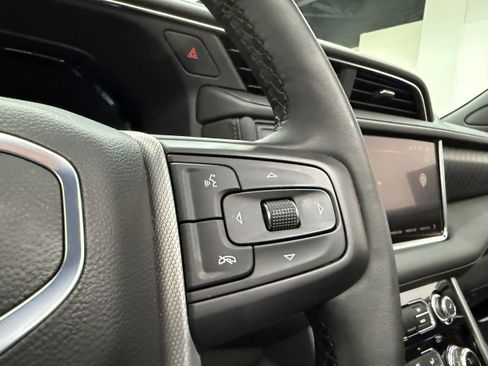 Used 2024 GMC Yukon Denali w/ Advanced Technology Package AWD/4WD image 22