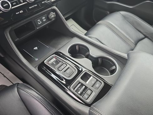 Used 2024 Honda Pilot Touring image 26