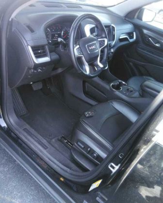 Used 2024 GMC Terrain SLT AWD/4WD image 3